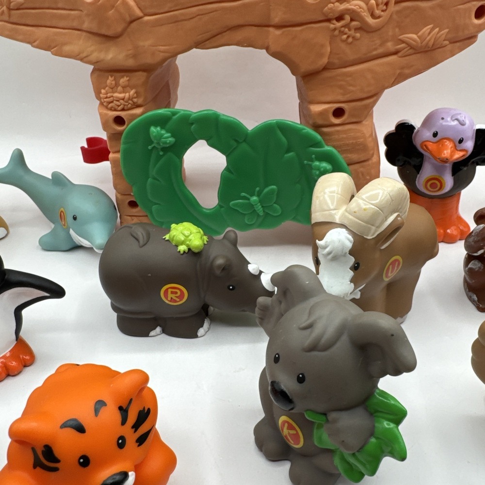 2004 Fisher Price Little People Animal A-Z Alphabet Zoo 24pcs plus Cave - Picture 5 of 8